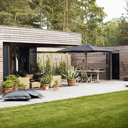 Attractive Holiday In Near At The Parc Lake Feriehus *